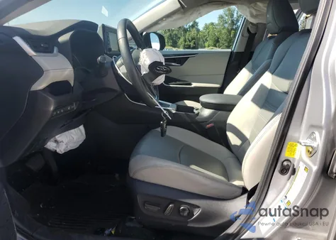 2021 Toyota Rav4 Xle Premium from USA, damaged, VIN 2T3B6RFV6MW024285